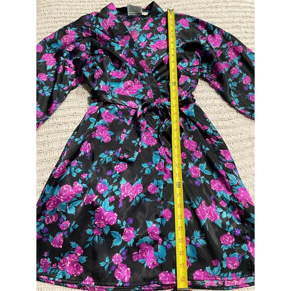 VTG Intimate Moments Robe Floral Waist Tie Short Silky Womens One Size Black - Picture 2 of 5